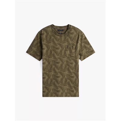 Allover Leaf Print Pocket T-Shirt