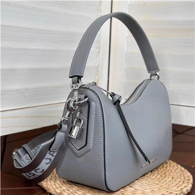 Сумка из натуральной кожи  Marc Jacob*s