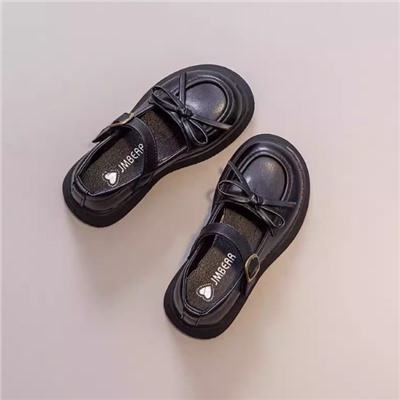 Черные кожаные туфли для девочек