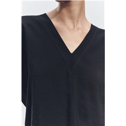 ZW COLLECTION FLOWING V-NECK TOP