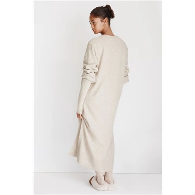 Длинное трикотажное платье с разрезом   H&*M