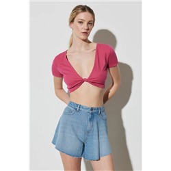 Wrangler Regular Fit Normal Kesim V Yaka Pembe Crop Bluz W231681