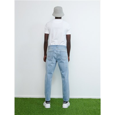 Jeans im Carrot-Fit mit schmalem Bein