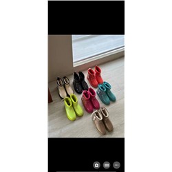 Ug*g ♥️  классные угги в сочных цветах ✔️ стелька из натуральной шерсти, прорезиненные, смело можно ходить по грязи 😁