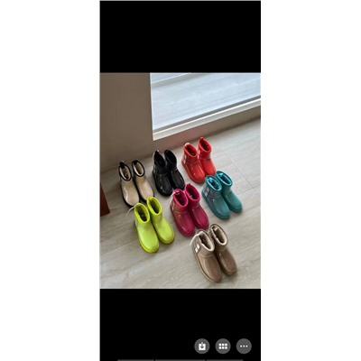 Ug*g ♥️  классные угги в сочных цветах ✔️ стелька из натуральной шерсти, прорезиненные, смело можно ходить по грязи 😁