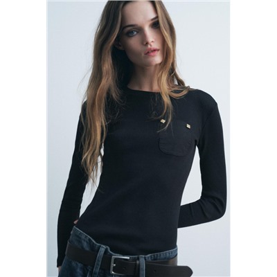 T-SHIRT WITH RIBBED POCKET