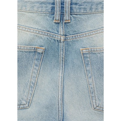 Jeans rectos bajo vuelto