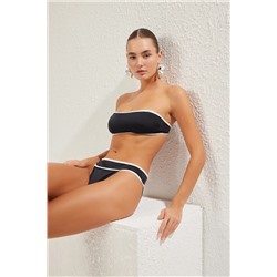 TRENDYOLMİLLA Siyah-Beyaz Biyeli Straplez Yüksek Bel Regular Bikini Takımı TBESS25BT00126
