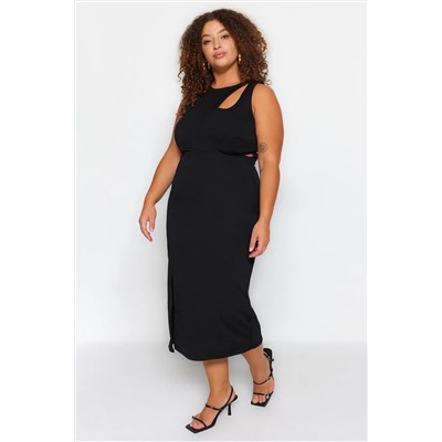 Siyah Vücuda Oturan Cut-Out Detaylı Yırtmaçlı Örme Elbise TBBSS23AH00192