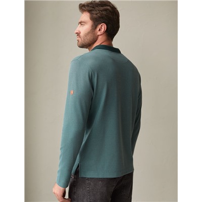 Лонгслив из мягкого фактурного трикотажа с плетеным воротником поло на молнии