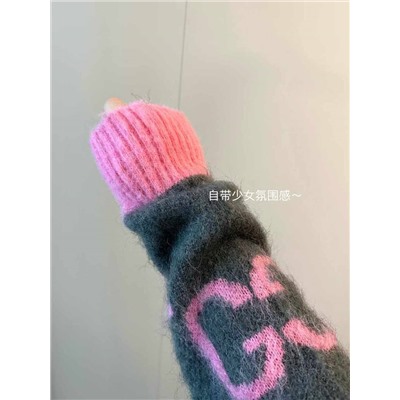 Впереди осень 🍂 время теплых и уютных кардиганов 😍   Один из таких, кардиган Gucc*i 💚  Отличная реплика