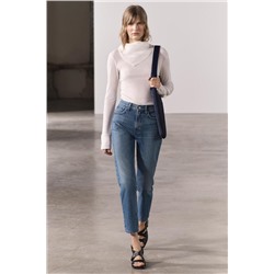 TOP WITH SHIRT CUFFS AND BUTTONS