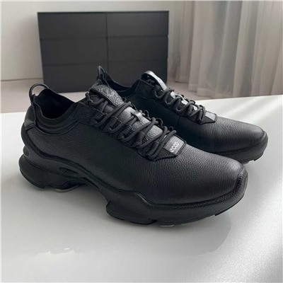 Мужские кожаные кроссовки  ECC*O