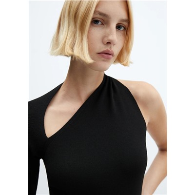 Vestido asimétrico abertura