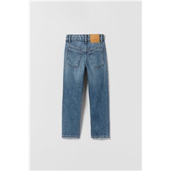 RIPPED STRAIGHT FIT JEANS