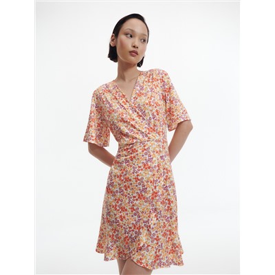 Gemustertes kleid