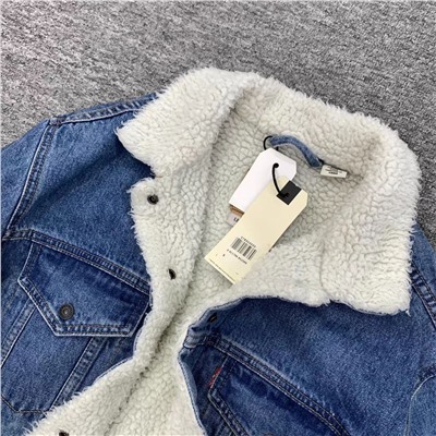Удлиненная тёплая джинсовая куртка  💋 Levi*s (то, что смогла разглядеть)