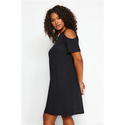 Siyah A-line Cut-Out Detaylı Yazlık Örme Büyük Beden Elbise TBBSS22EL2986