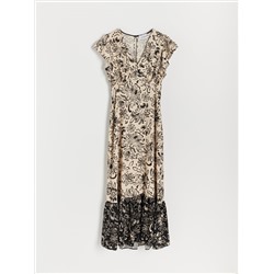 Kleid mit Rüschen