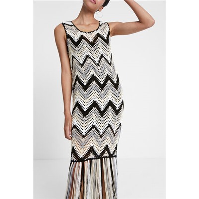 Vestido boho de ganchillo y flecos