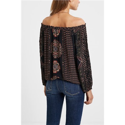 Blusa loose cuello barco