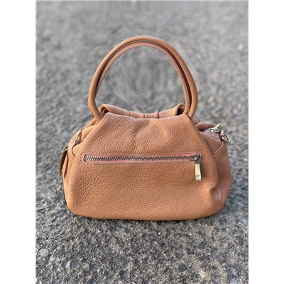 PELLE · LUX maquillaje