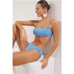 TRENDYOLMİLLA Mavi Straplez Dokulu Regular Bikini Takımı TBESS25BT00067