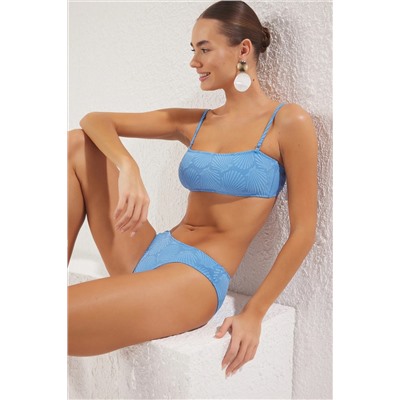 TRENDYOLMİLLA Mavi Straplez Dokulu Regular Bikini Takımı TBESS25BT00067