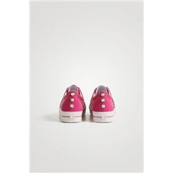 Zapatilla con cinta étnica