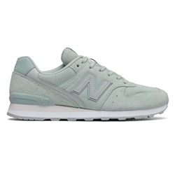 Women's 696 Suede WOMEN'S LIFESTYLE SHOES