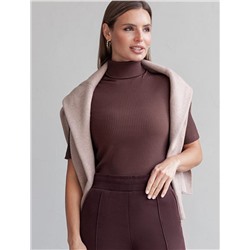 Водолазка из фактурного трикотажа в рубчик