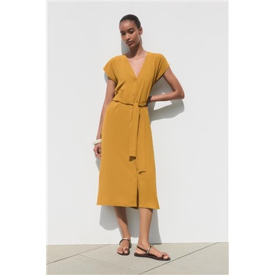 FLOWING DRESS WITH BELT