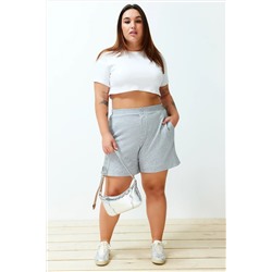Gri Düğme Detaylı %100 Pamuk Örme Büyük Beden Şort & Bermuda TBBSS24AP00020