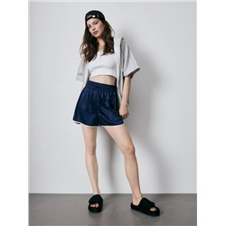 Shorts aus Recyclingmaterial