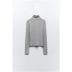 TURTLENECK T-SHIRT