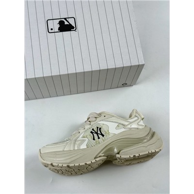 Кроссовки ML*B Chunky Runner Basic