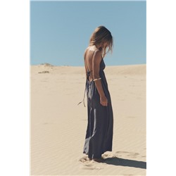 FLOWING STRAPPY MIDI DRESS
