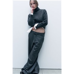 SOFT PLAIN KNIT SWEATER