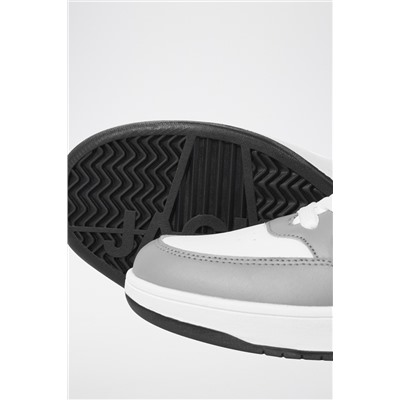 Zapatillas Gris y blanco