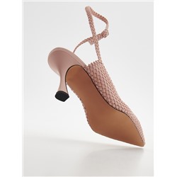 Pumps mit Latino-Absatz