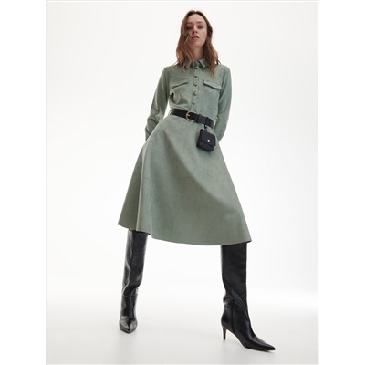 Kleid mit dekorativem Gürtel