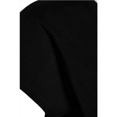 Siyah Boyfriend V Yaka Yırtmaçlı %100 Pamuk Örme T-Shirt TBBSS22BF0036