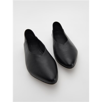 Ballerinas aus Leder