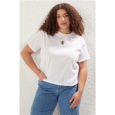 Beyaz %100 Pamuk Nakışlı Crop Bisiklet Yaka Örme T-Shirt  TBBSS25BF00015
