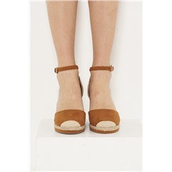Sandalias de cuña Beige
