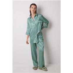 Pijama camisero largo satén jacquard verde
