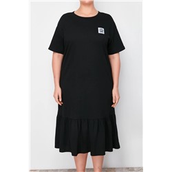Siyah Eteği Fırfırlı Etiket Detaylı %100 Pamuk Örme Büyük Beden T-shirt Elbise TBBSS24AH00171