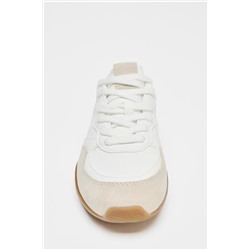 CONTRAST RUNNING TRAINERS