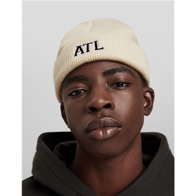 Short varsity beanie