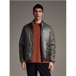 Jacke mit metallischer Oberfläche